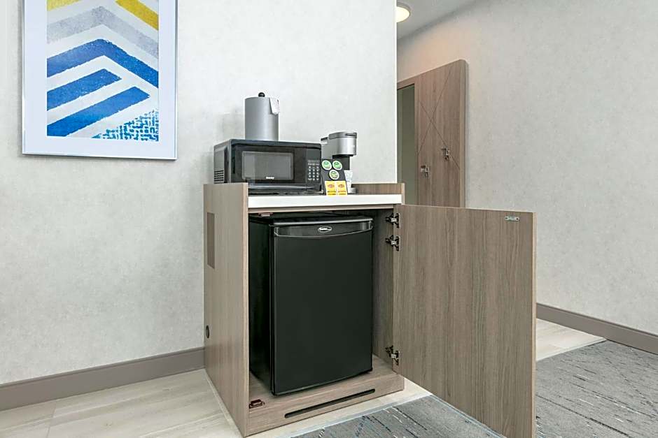 Holiday Inn Express Hotel and Suites Valparaiso By IHG