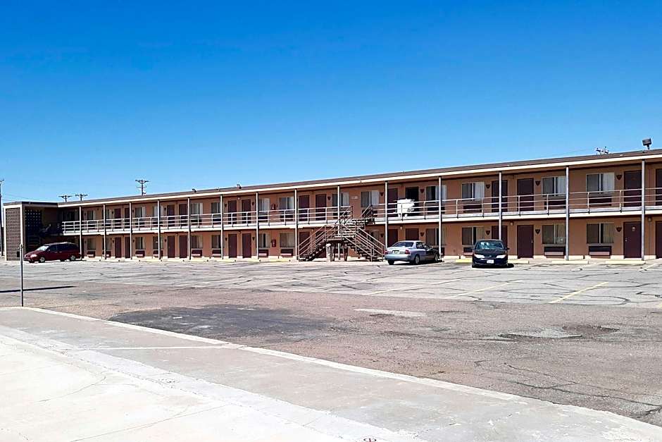 OYO Hotel Kings at Clovis