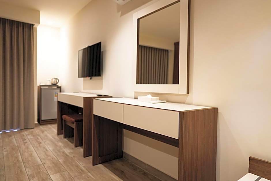 Luciana Hotel by FHM