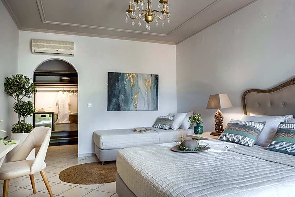Photo 1 of 9 of Suite, Side Sea View