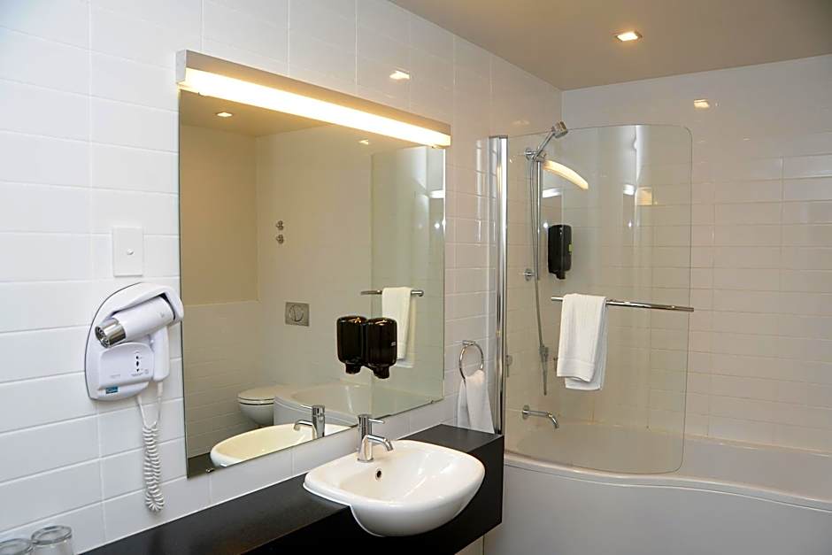 Emerald Hotel
