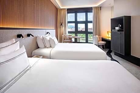 Melia Connecting Room