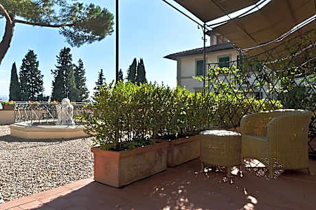 Superior Double Room with patio