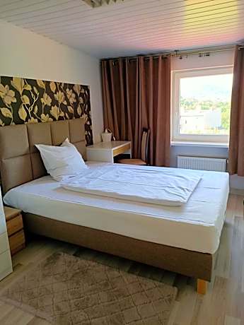 Single Room with Shared Bathroom