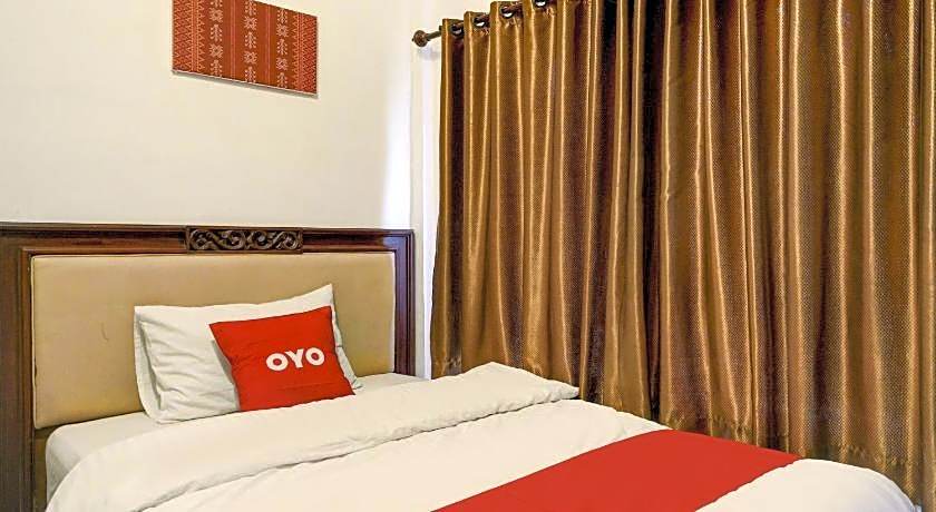 OYO 90645 Karisma Residence