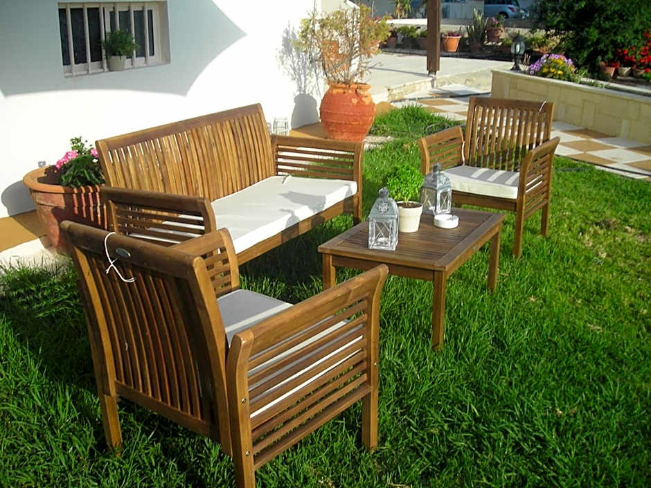 Angela Holiday Apartments