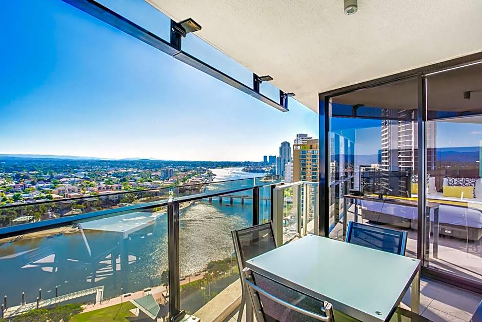 Mantra Circle on Cavill Surfers Paradise