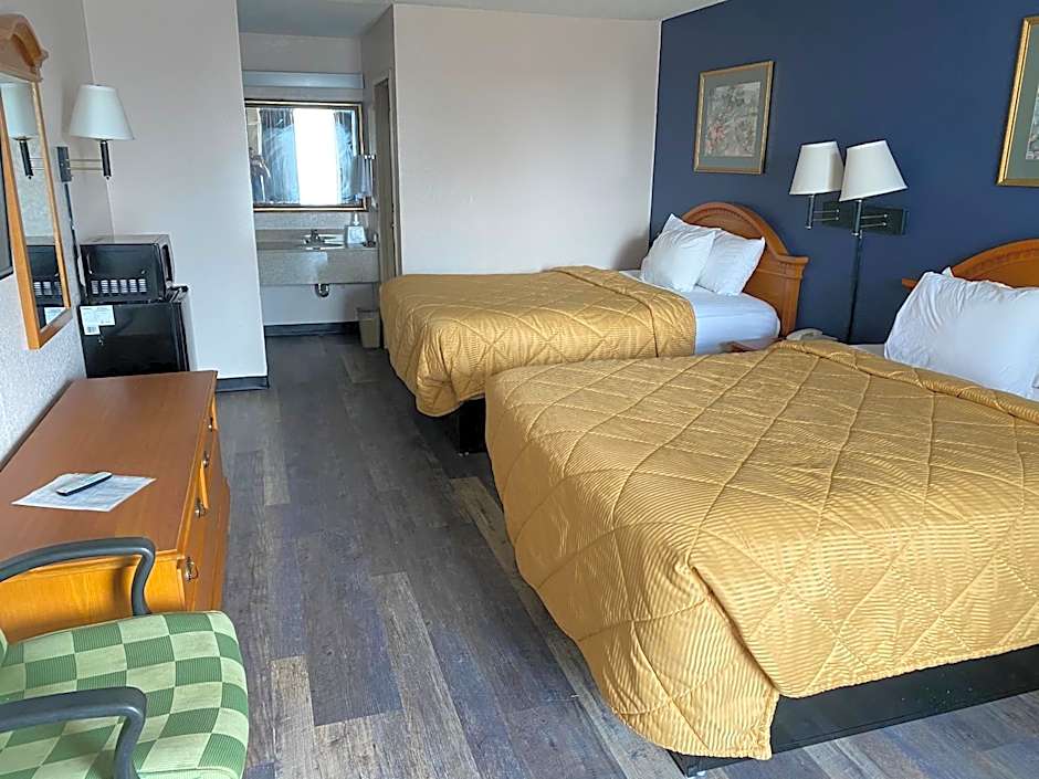 Motel 6 Marianna, FL