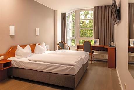 Standard Double Room SensBase