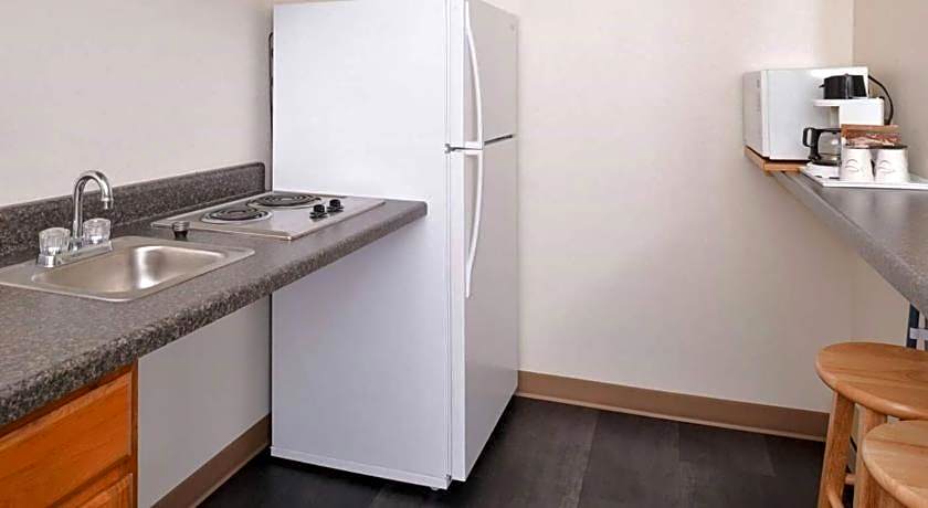 Americas Best Value Inn and Suites Atlantic