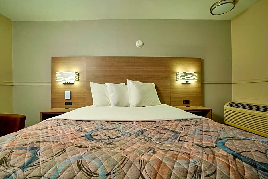 Family Garden Inn & Suites