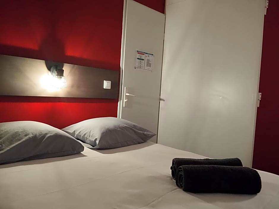 Kyriad Direct Saintes (ex Balladins)