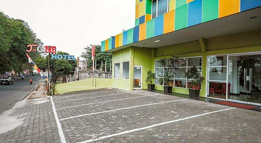 T-One Hotel