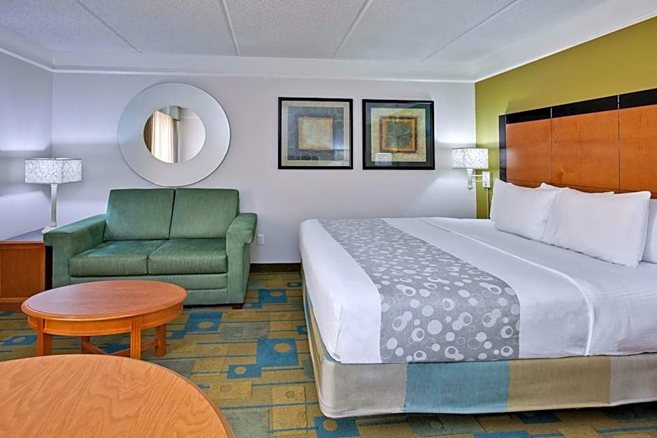 La Quinta Inn & Suites by Wyndham Fort Lauderdale Airport