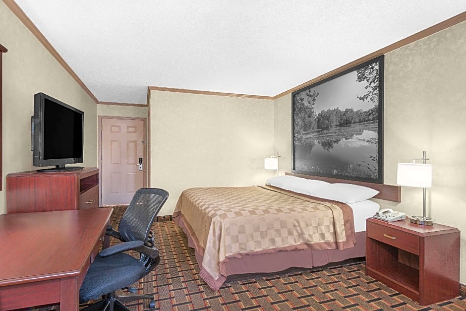 Super 8 Maumee/Toledo, OH