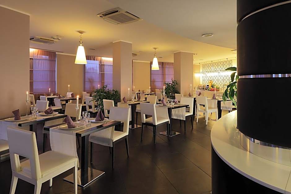 Holiday Inn Genoa City By IHG