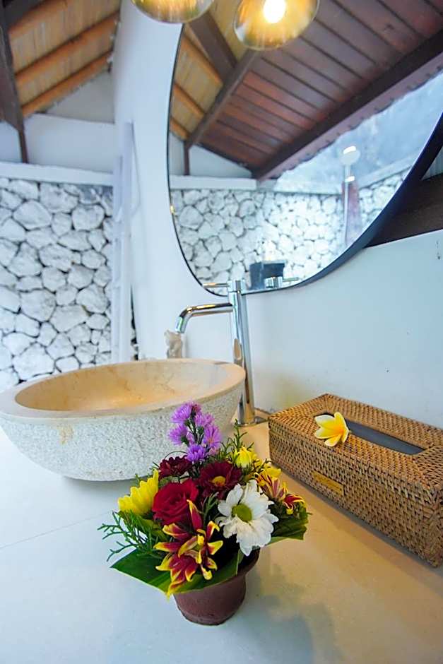 The Calmtree Bungalows