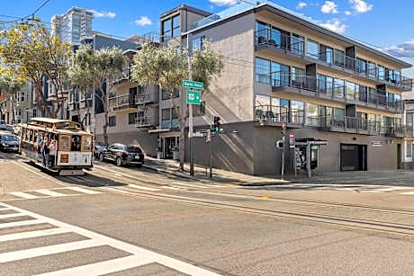 Suites at Fishermans Wharf