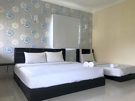 Luxury Triple Room