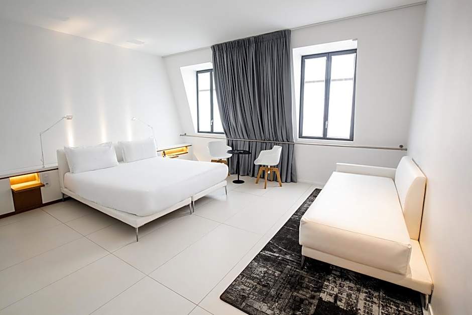 Hotel C2