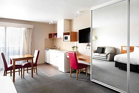 Studio Apartment with Free High Speed WiFi