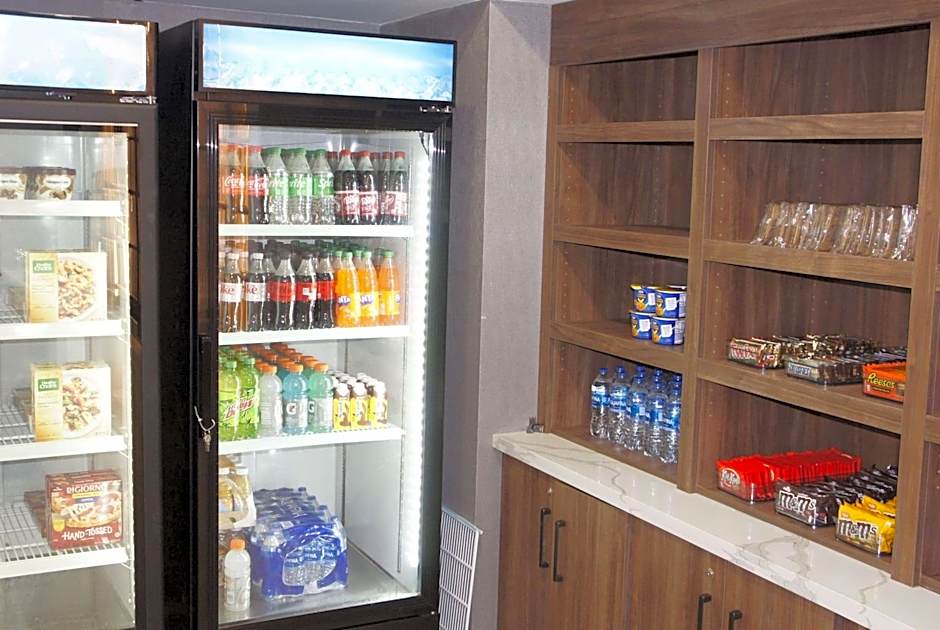 La Quinta Inn & Suites by Wyndham Manchester / Arnold AFB