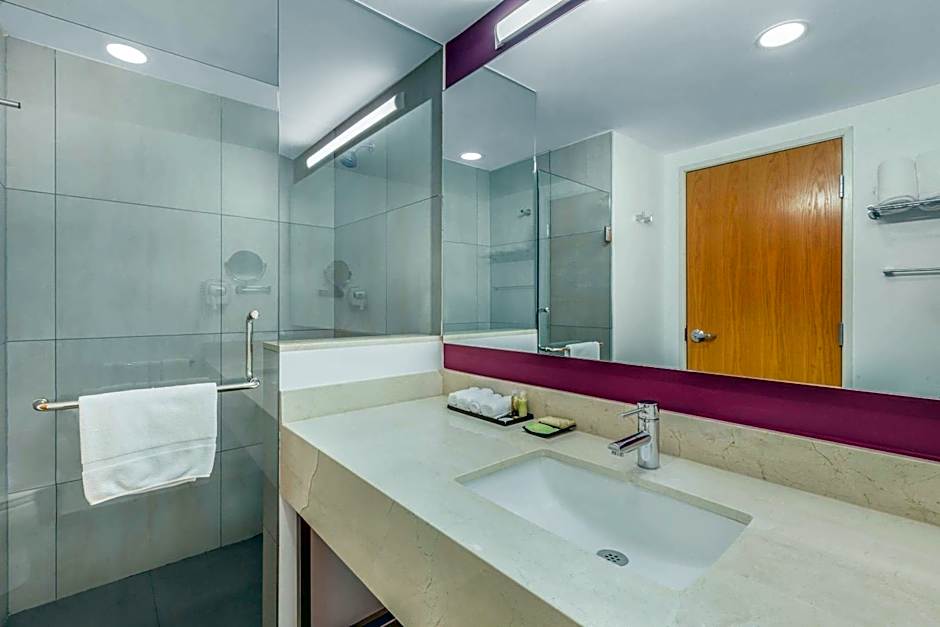 La Quinta Inn & Suites by Wyndham Puebla Ciudad Modelo