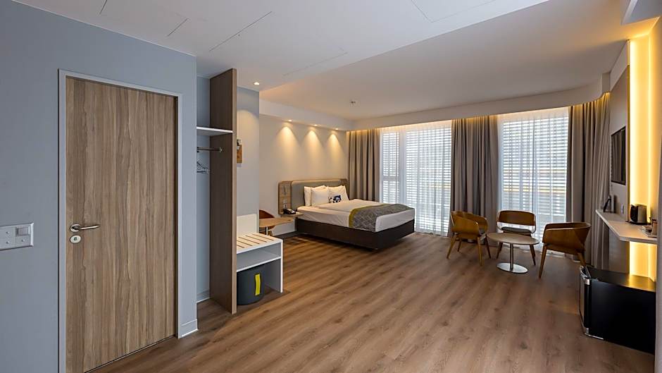 Photo 1 of 9 of 1 Double Bed with Sofabed Suite, Mountain View