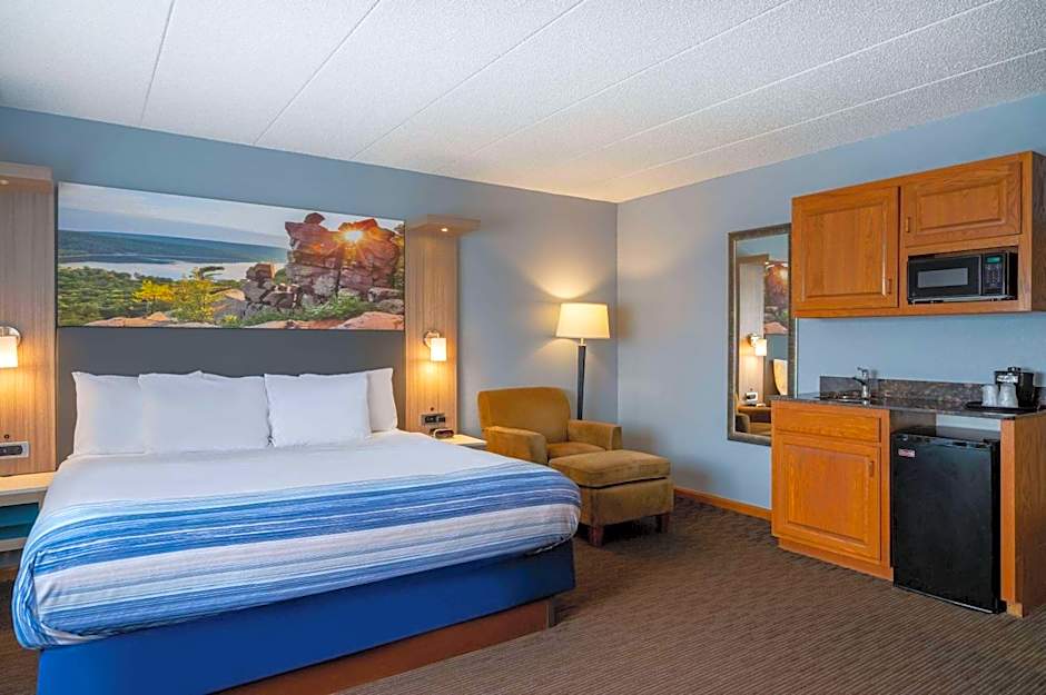 AmericInn by Wyndham Eau Claire