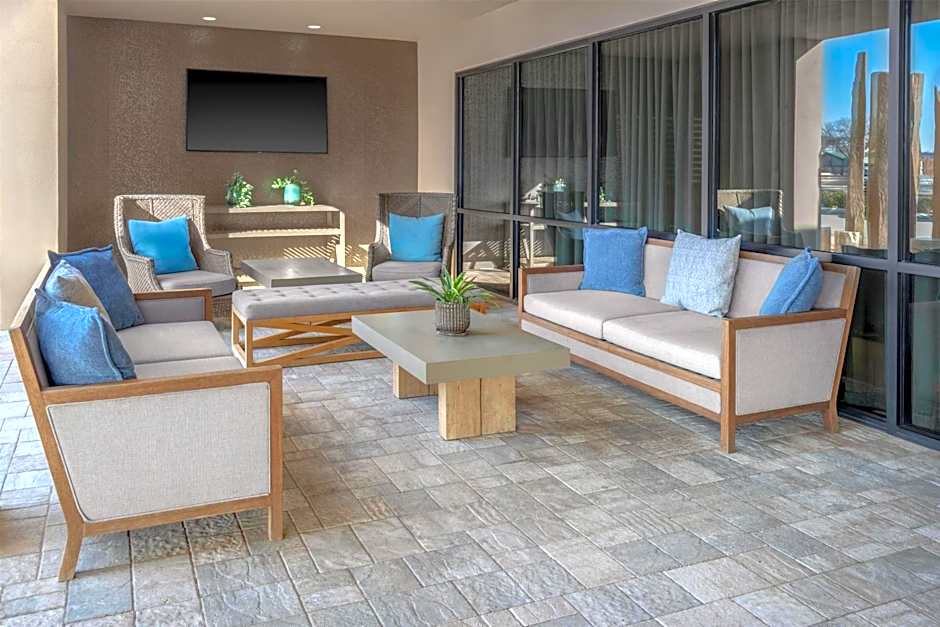 DoubleTree by Hilton Lubbock - University Area