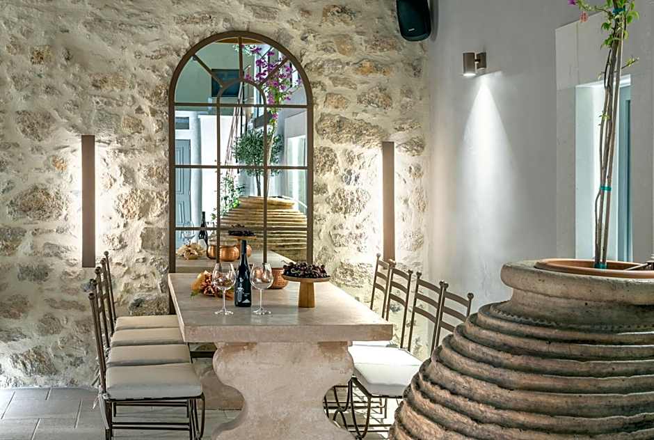 Inotropes Boutique Suites - Adults Only