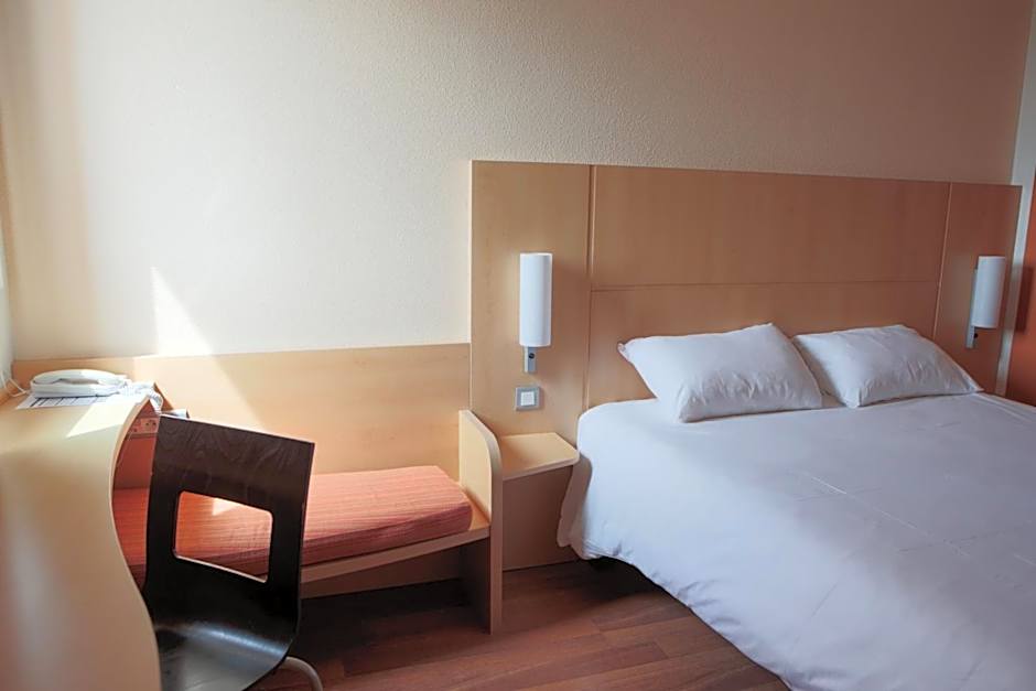 ibis Albert Pays De Le Somme