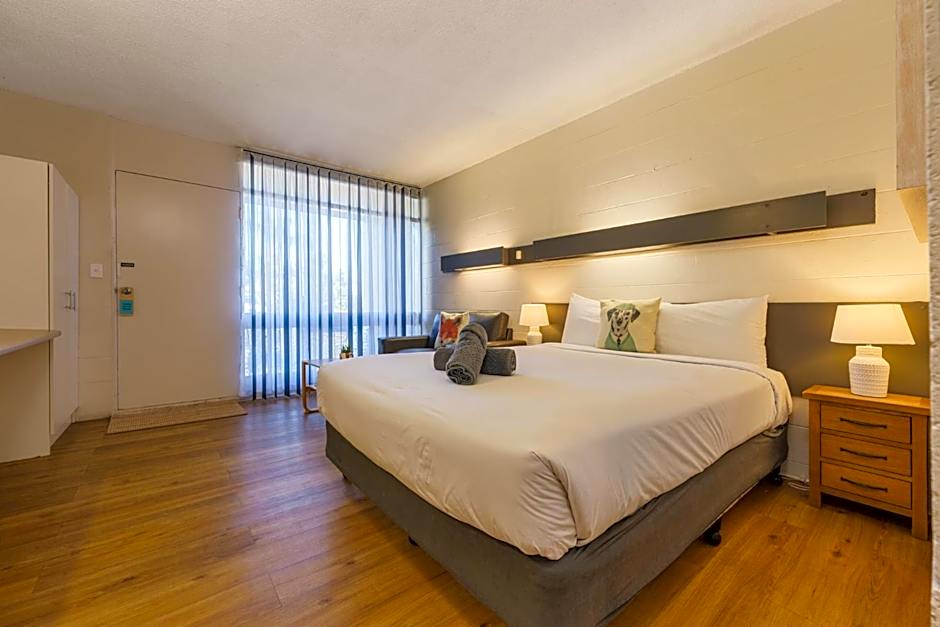 South Seas Motel & Apartments