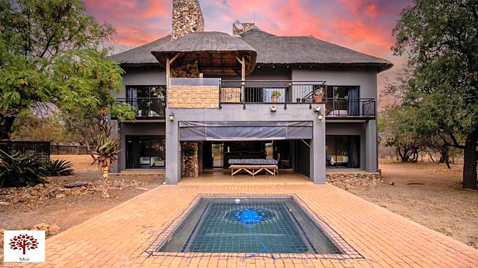 Zebula Golf and Wildlife Estate - The Milky Way Pax 12 - Moi Signature Luxury villa