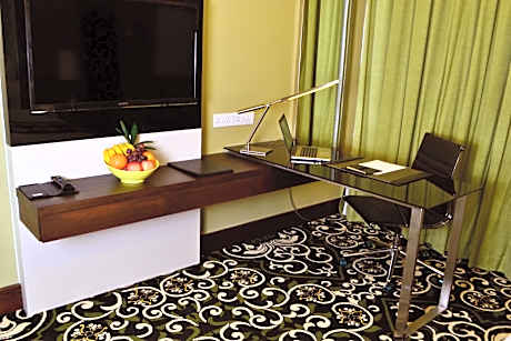 Twin Room with Pool View