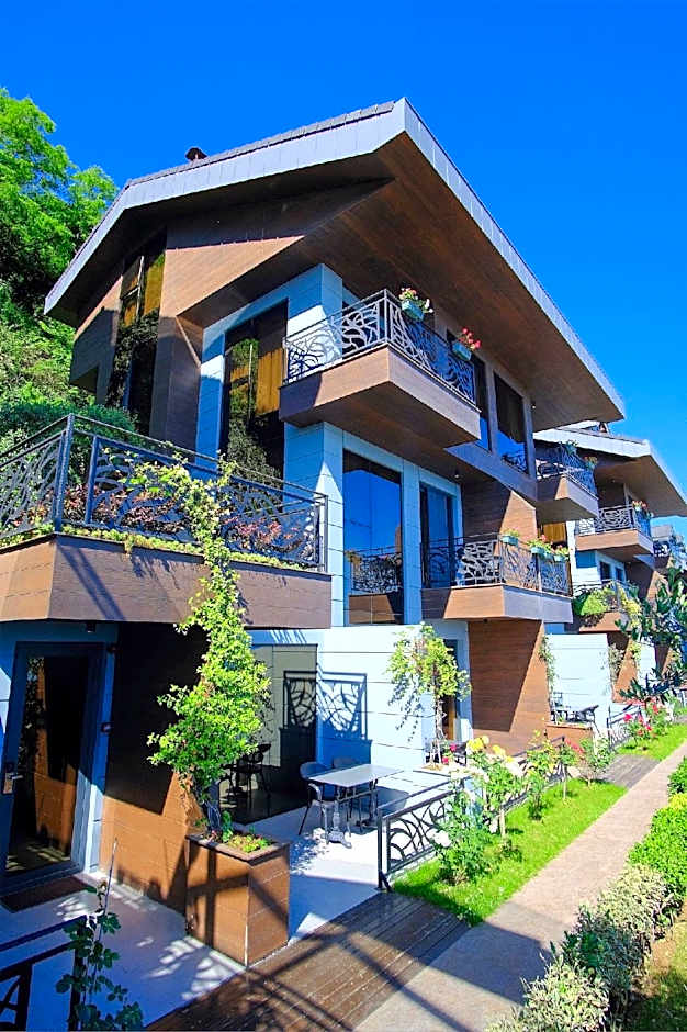 Peerless Villas Hotel