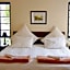 Fourteenth Green Guest Lodge
