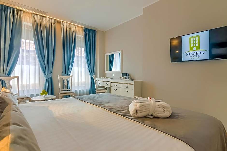 New Era Hotel Old Town - Covered paid parking within 10 minutes walk