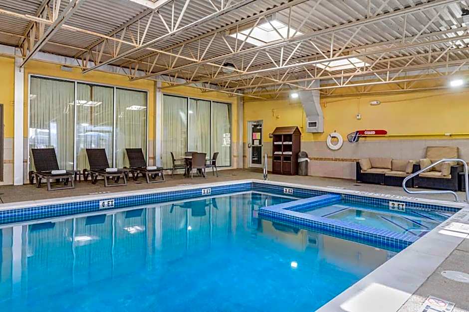 Comfort Inn & Suites Triadelphia