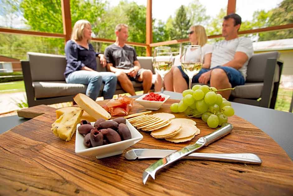 Discovery Parks - Bright