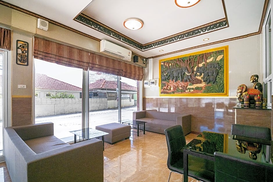 OYO 836 PK Residence