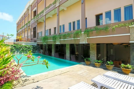 Koi Hotel & Residence