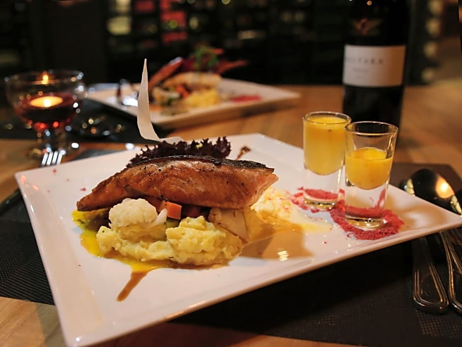 Lot 10 Boutique Hotel