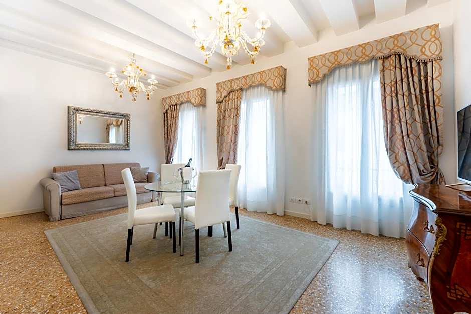 San Teodoro Palace - Luxury Apartments