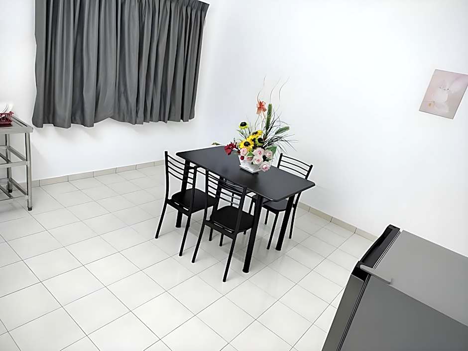 CMN Hotel & Homestay