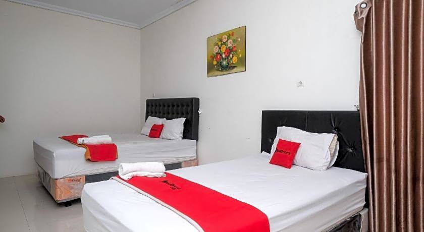 RedDoorz Syariah near RS Hermina Yogyakarta