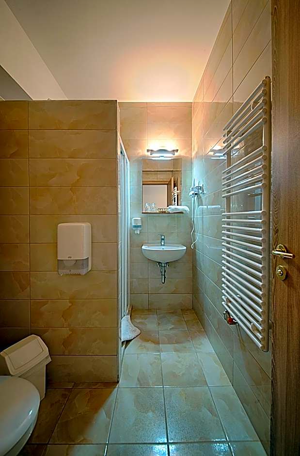 Két Korona Konferencia és Wellness Hotel