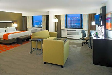 King Suite - Concierge Floor
