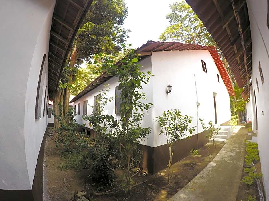 Perhentian Tivoli Inn