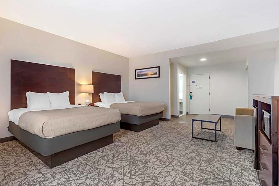 Quality Inn & Suites NJ State Capital Area